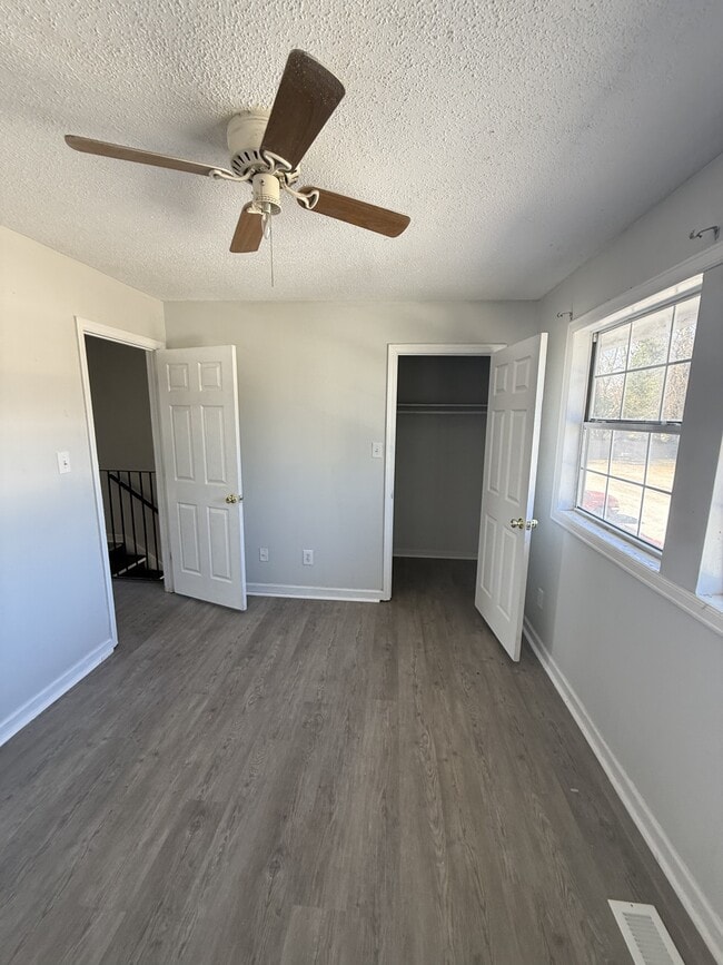 Foto del edificio - 413 Anderson Ave