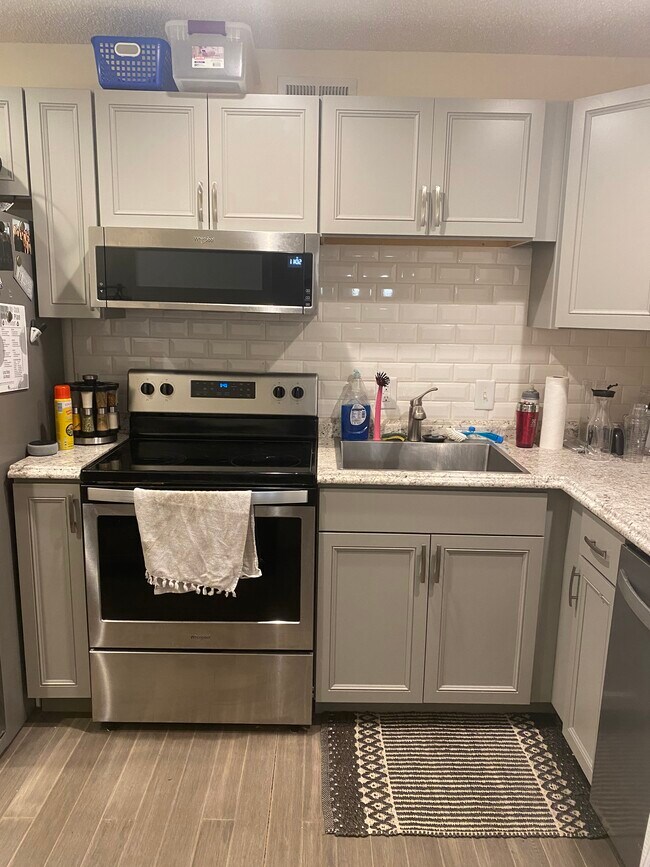 Foto del edificio - 9063 W Swan Cir