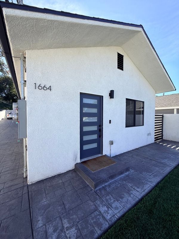 Building Photo - 1664 Glen Ave