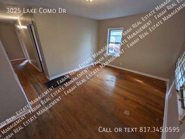 Building Photo - 3025 Lake Como Dr