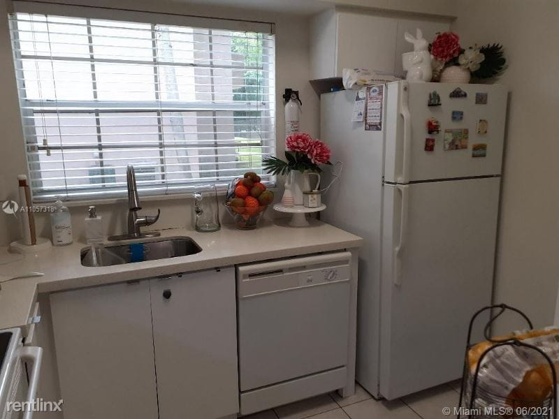 Building Photo - 1911 NW 96th Terrace