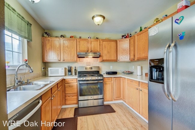 Building Photo - 3 br, 2.5 bath House - 910 SW Regency Drive