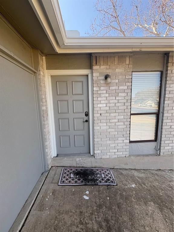 Building Photo - 4009 Hillside Dr