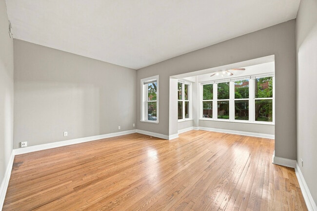 Building Photo - 4930 N Monticello Ave