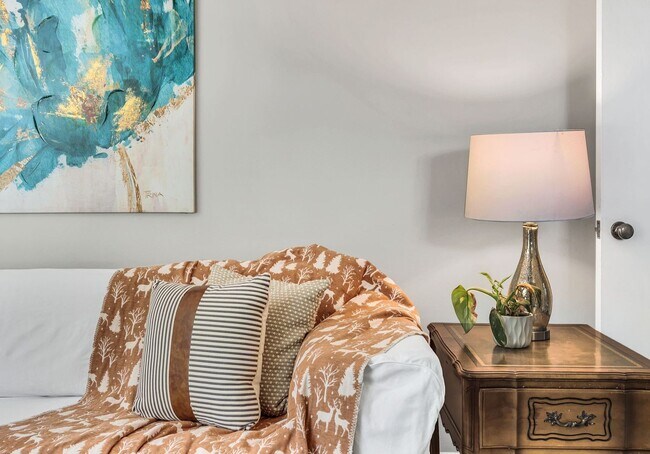 Foto del edificio - 3 Bedroom 1 Bath Donelson House by Two Riv...