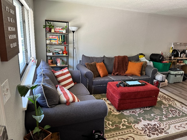 Photo - Available December! Cosy duplex in Potter ... Apartment