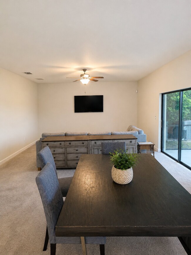 Photo - 10021 Celtic Ash Dr (Ruskin, FL) House