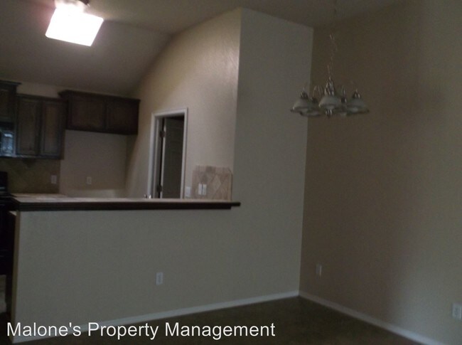 Foto del edificio - 213 Spring Creek Rd
