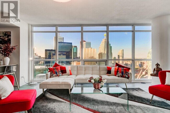 Photo du bâtiment - 65 Bremner Blvd