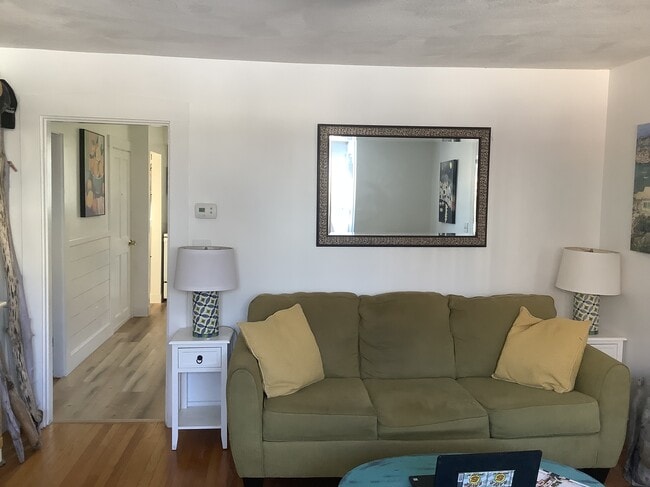 Foto del edificio - 74 Mount Pleasant Ave