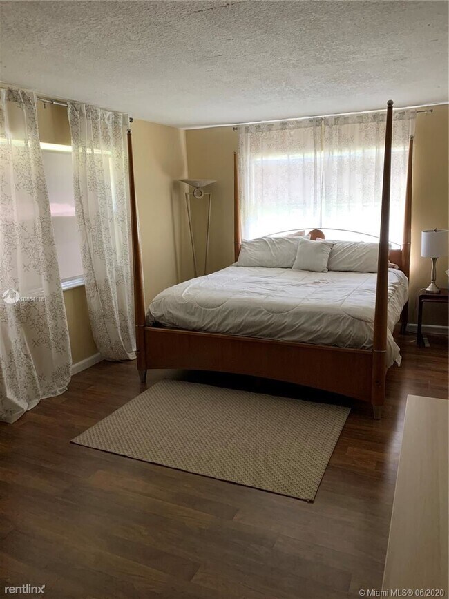 Building Photo - 2 br, 2 bath Condo - 7080 Nova Dr