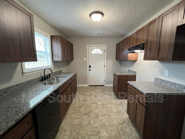 Foto del edificio - 4276 Westmont Rd