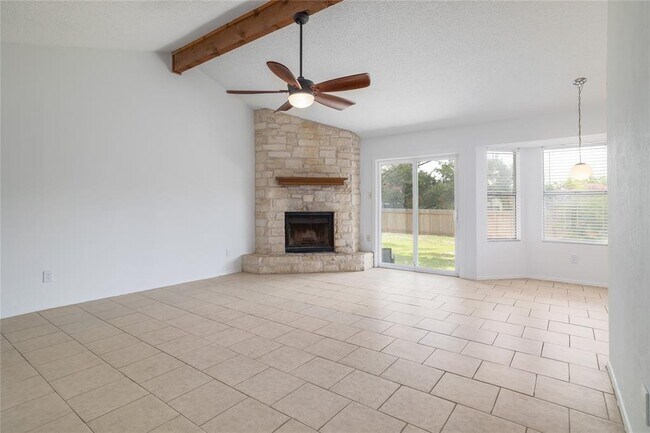 Foto del edificio - 804 Lone Tree Ct