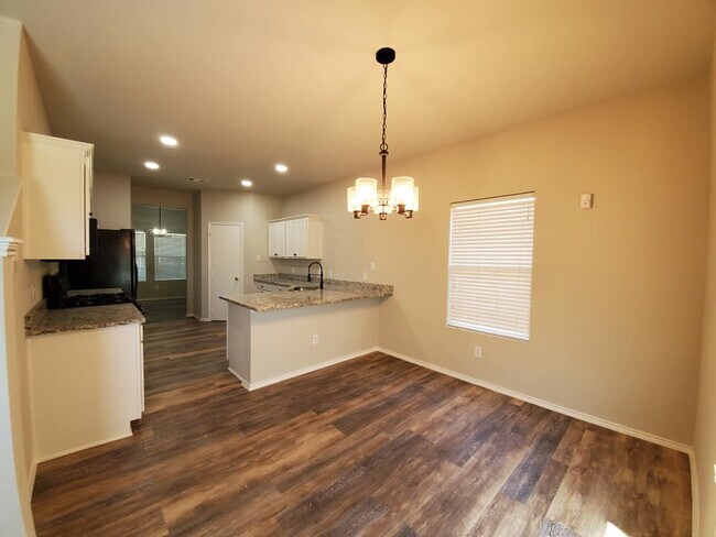 Foto del edificio - 625 Chalk Knoll Rd