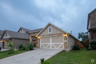 Building Photo - 2089 Egret Ave