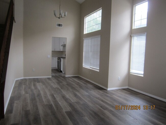 Building Photo - ORANGECREST BEAUTY COMPLETELY UPGRADED!