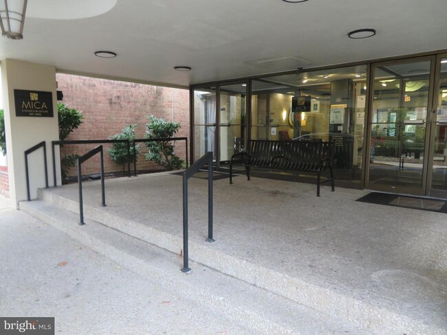 Foto del edificio - 1220 Blair Mill Rd