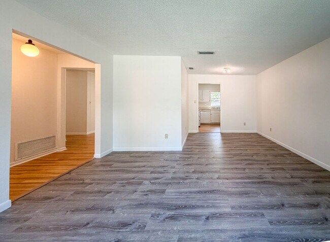 Building Photo - 5631 NW 29th St