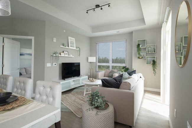 Interior Photo - HUB13