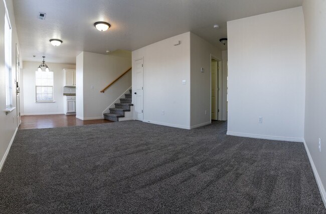 Building Photo - 1015 S 1850 W