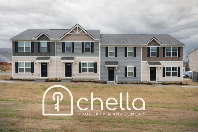 3 bedroom, 2.5 bathroom townhouse. - 3 bedroom, 2.5 bathroom townhouse.