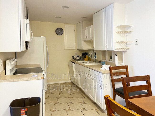 Building Photo - 5030 El Camino Dr