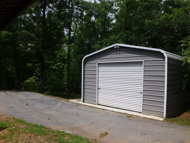 Building Photo - 1060 Old Whitehead Rd