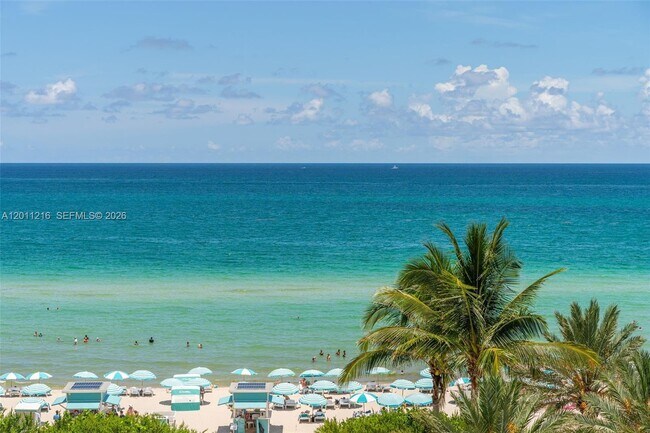 Foto del edificio - 6801 Collins Ave