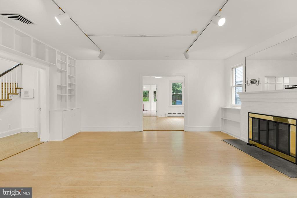 Foto principal - 3717 Legation St NW