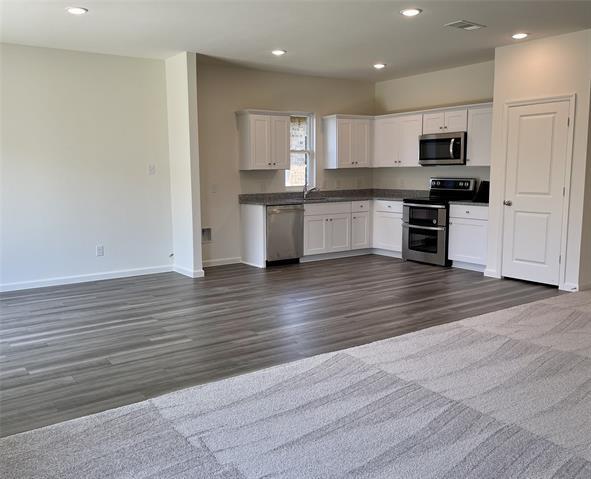 Building Photo - 10336 Castle Lyons Ln