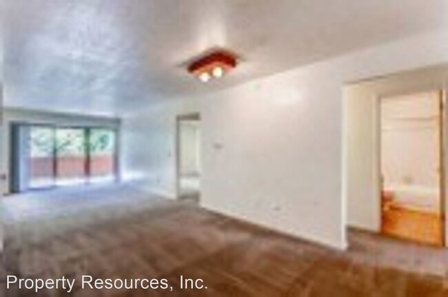 Building Photo - 3100 Broadway St