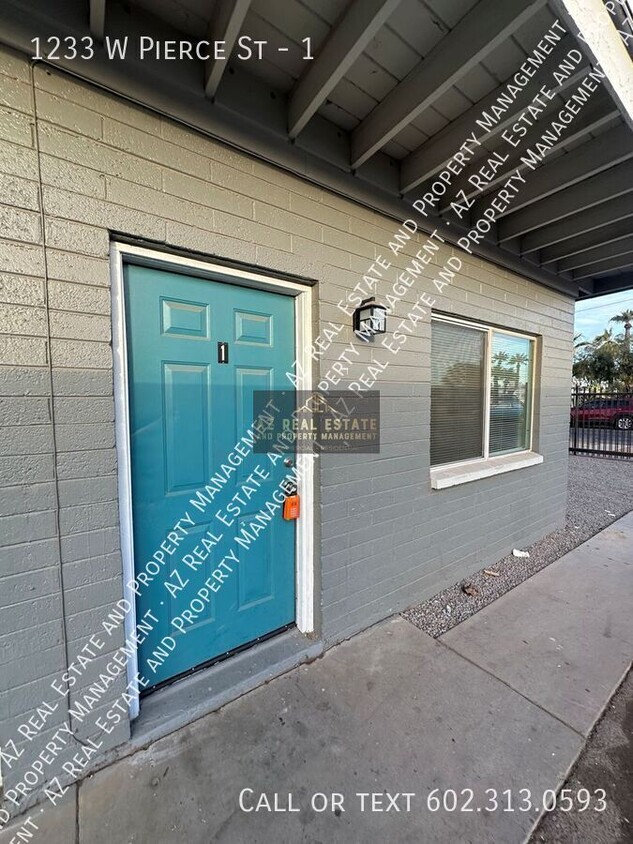 Primary Photo - 1233 W Pierce St