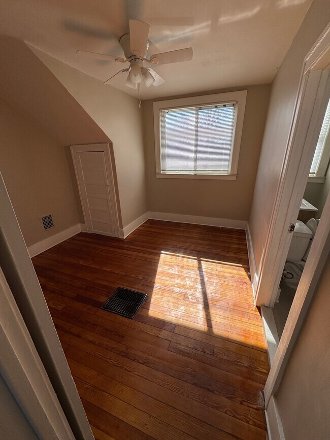 Foto del edificio - 13927 E Canfield St