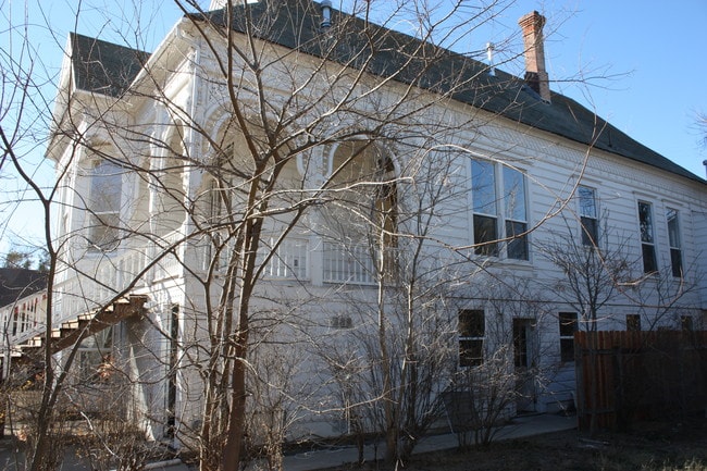 Building Photo - 235 N Plumas St