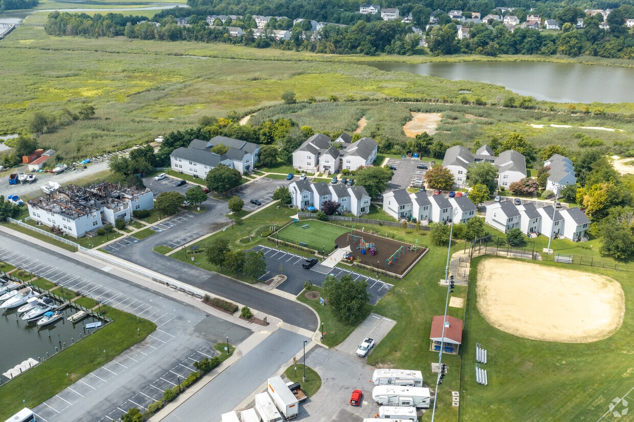 Aerial Photo - Yardley Hills Town Homes