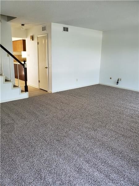 Foto del edificio - 1100 Woodland W Dr