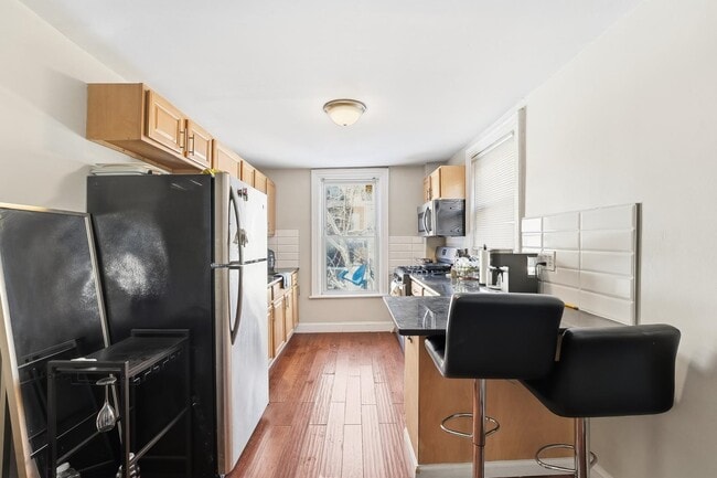 Building Photo - 289 Whiton St