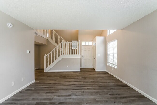 Building Photo - 10343 Kensil St