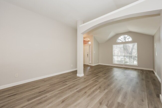 Foto del edificio - 5002 Wordsworth Dr