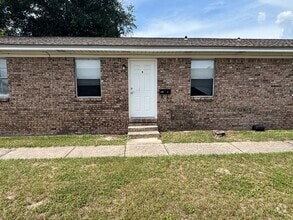 Building Photo - 1102 Frankford Ave