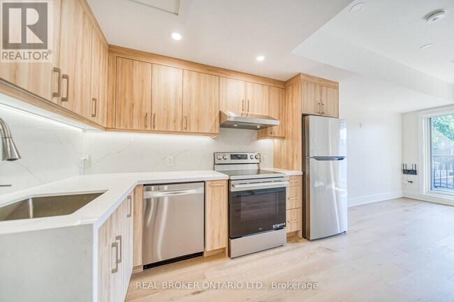 Photo du bâtiment - 72 Jones Ave