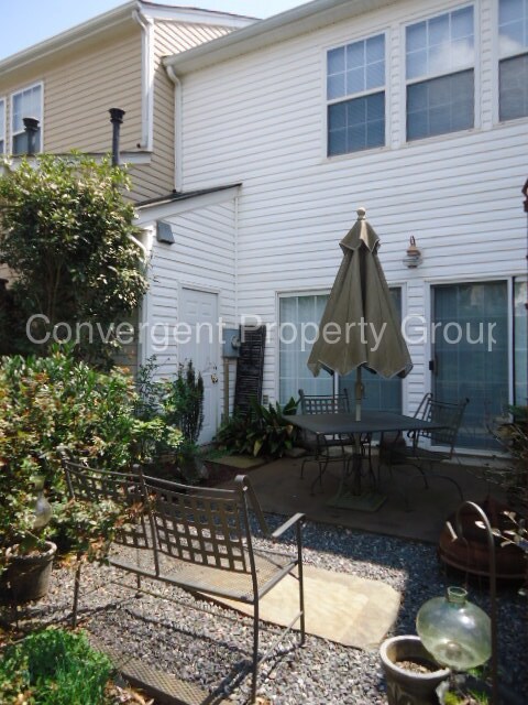 Foto del edificio - Waterford Park 2BR Townhome