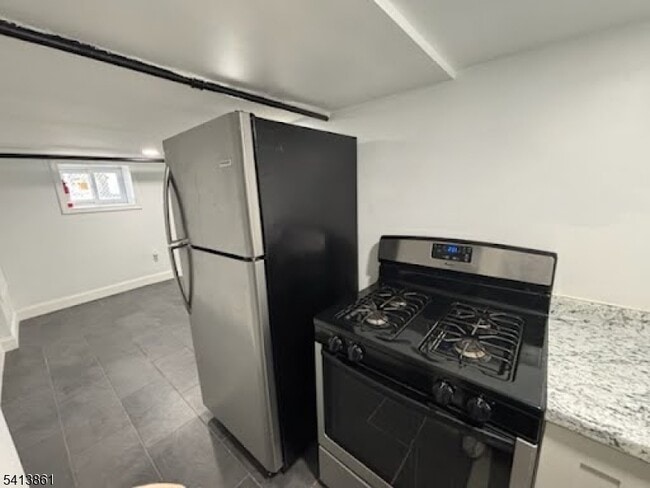 Building Photo - 295 Halsted St