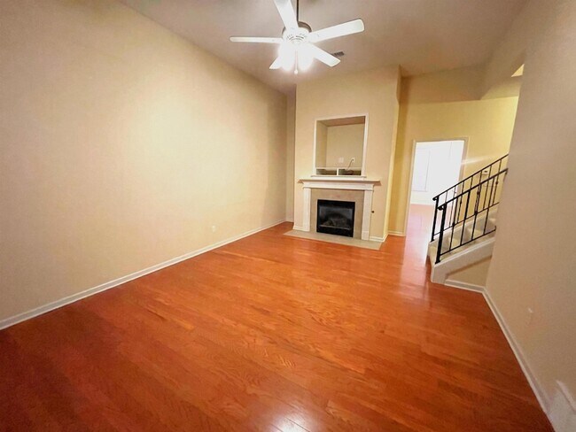 Foto del edificio - 4965 Shaws Ridge Trail