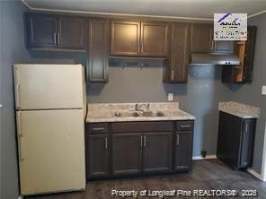 Foto del edificio - 1740 Torrey Dr