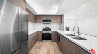 Foto del edificio - 5153 W Maplewood Ave