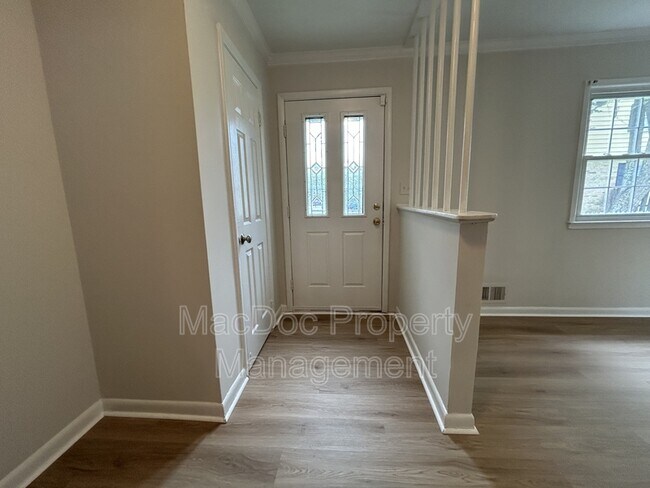 Foto del edificio - 2538 Sedgewick Pl