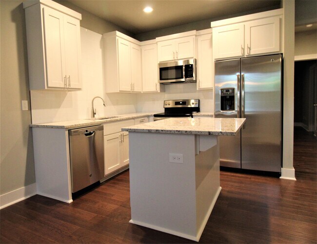 Building Photo - 2043 S Florida Way