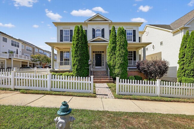 Foto del edificio - 4 Bed, 4.5 Bath Single Family Home in Clar...