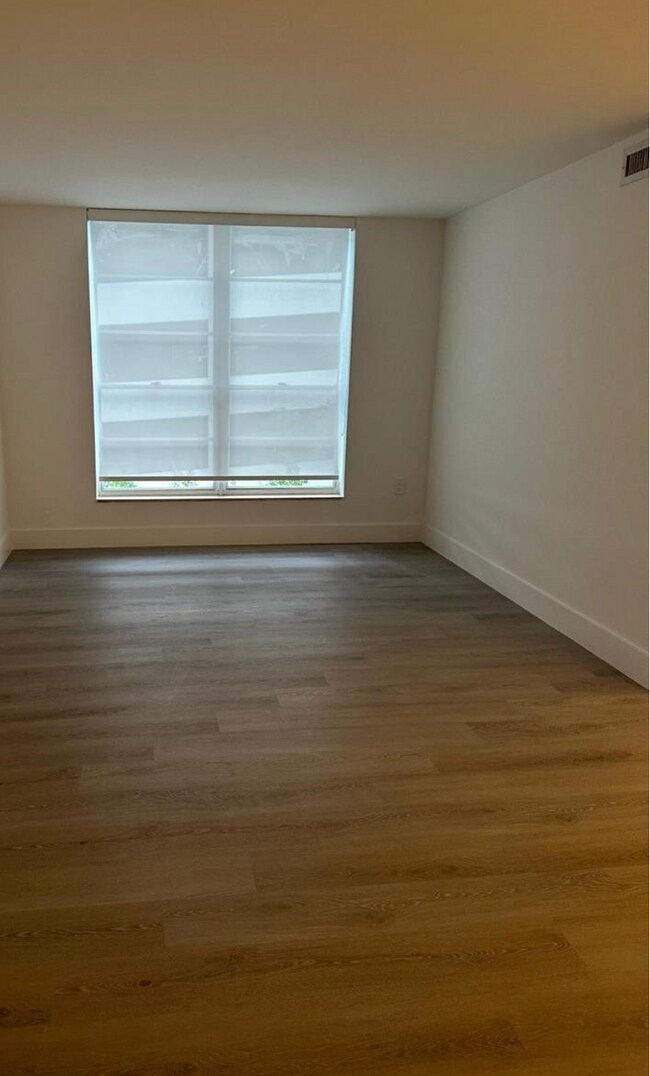 Foto del edificio - 210 SW 11th St